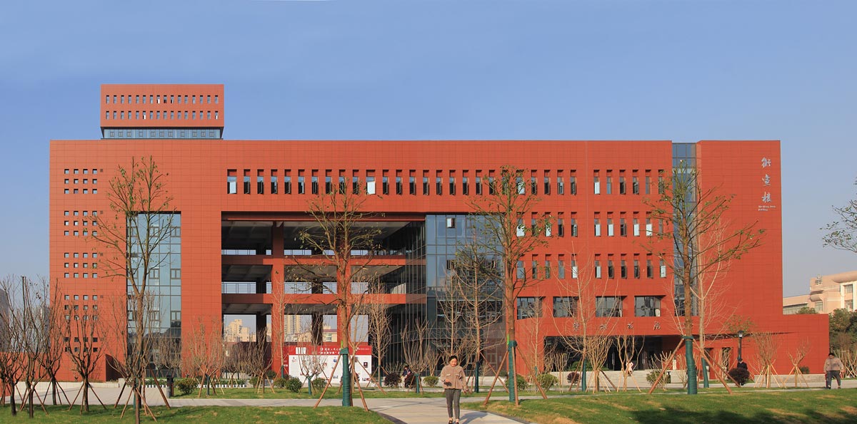 LOPO 天然赤色テラコッタ 学校用.jpg